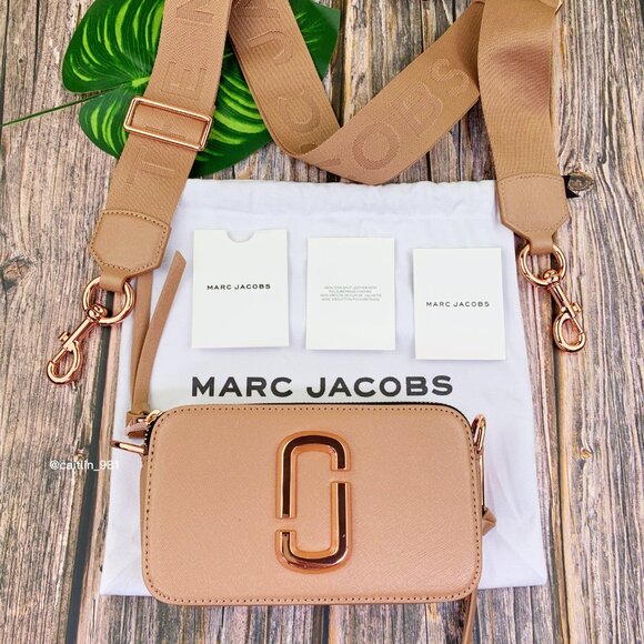 Marc Jacobs Handbags - Marc Jacobs The Mixed Media Snapshot Crossbody Bag
